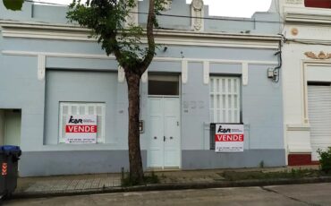 Casa en pleno centro de Nueva Helvecia