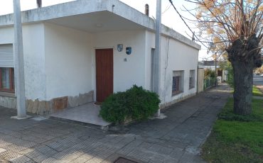 Casa en 18 de julio esq. Zorrilla de San Martin